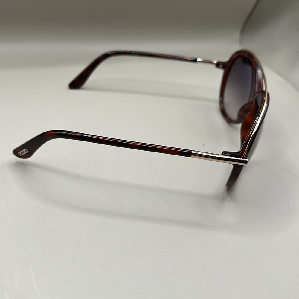 Tom Ford TF 454 52K 64•5 Aviator Gradient Sunglasses - Women’s - Picture 7 of 8